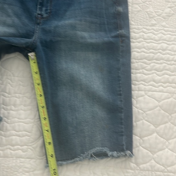 Kensie Jean Bermuda frayed shorts - Picture 5 of 5